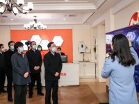 河南省副省长戴柏华带领由各厅局领导和各地市养老工作负责领导组成的观摩团，前往首慈·乐康养护院观摩