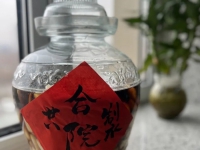 高密蕾娜范颐养院腊八暖心行动：一罐蒜里的年味与温情