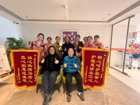 泰康之家·徽园如何用114天赢得百岁长辈的真心？答案藏在这两面锦旗里