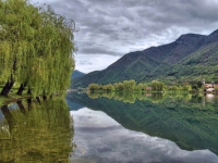 瑰丽的山村（四首）